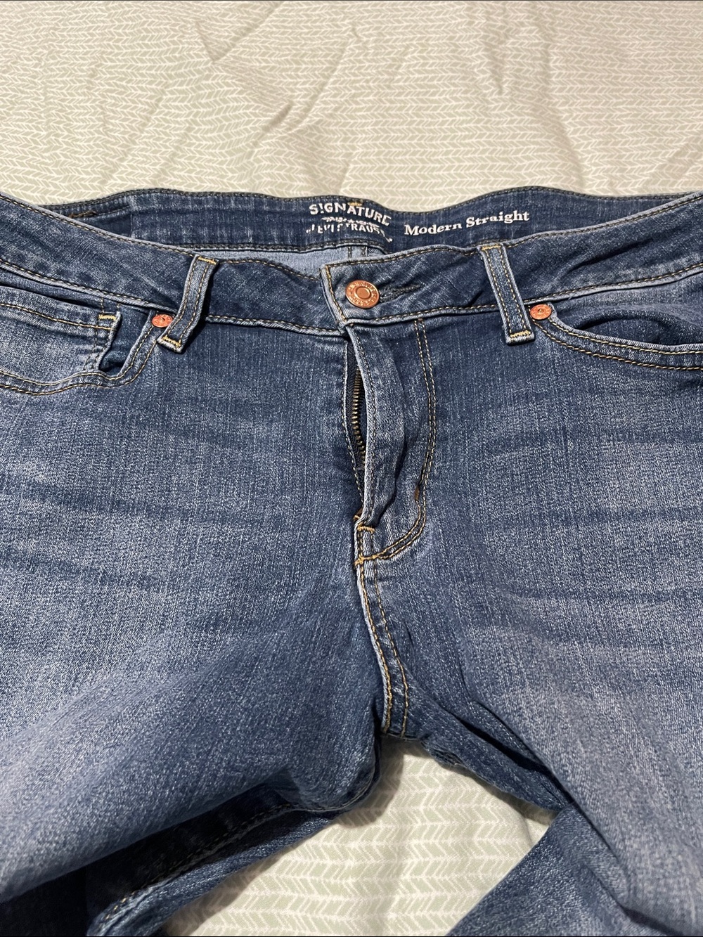 Signature Modern Straight Women's Jeans - Blue Wash size 12